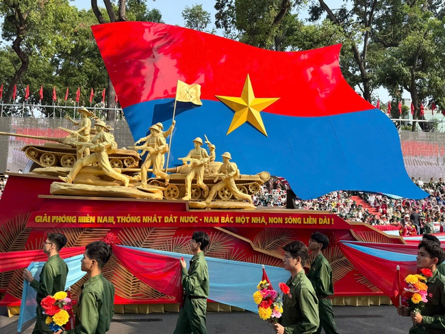Ấn tượng đẹp tại Lễ kỷ niệm 50 năm Ngày Giải phóng miền Nam, thống nhất đất nước - ảnh 5