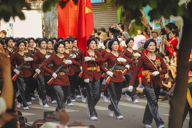 Ấn tượng đẹp tại Lễ kỷ niệm 50 năm Ngày Giải phóng miền Nam, thống nhất đất nước - ảnh 14