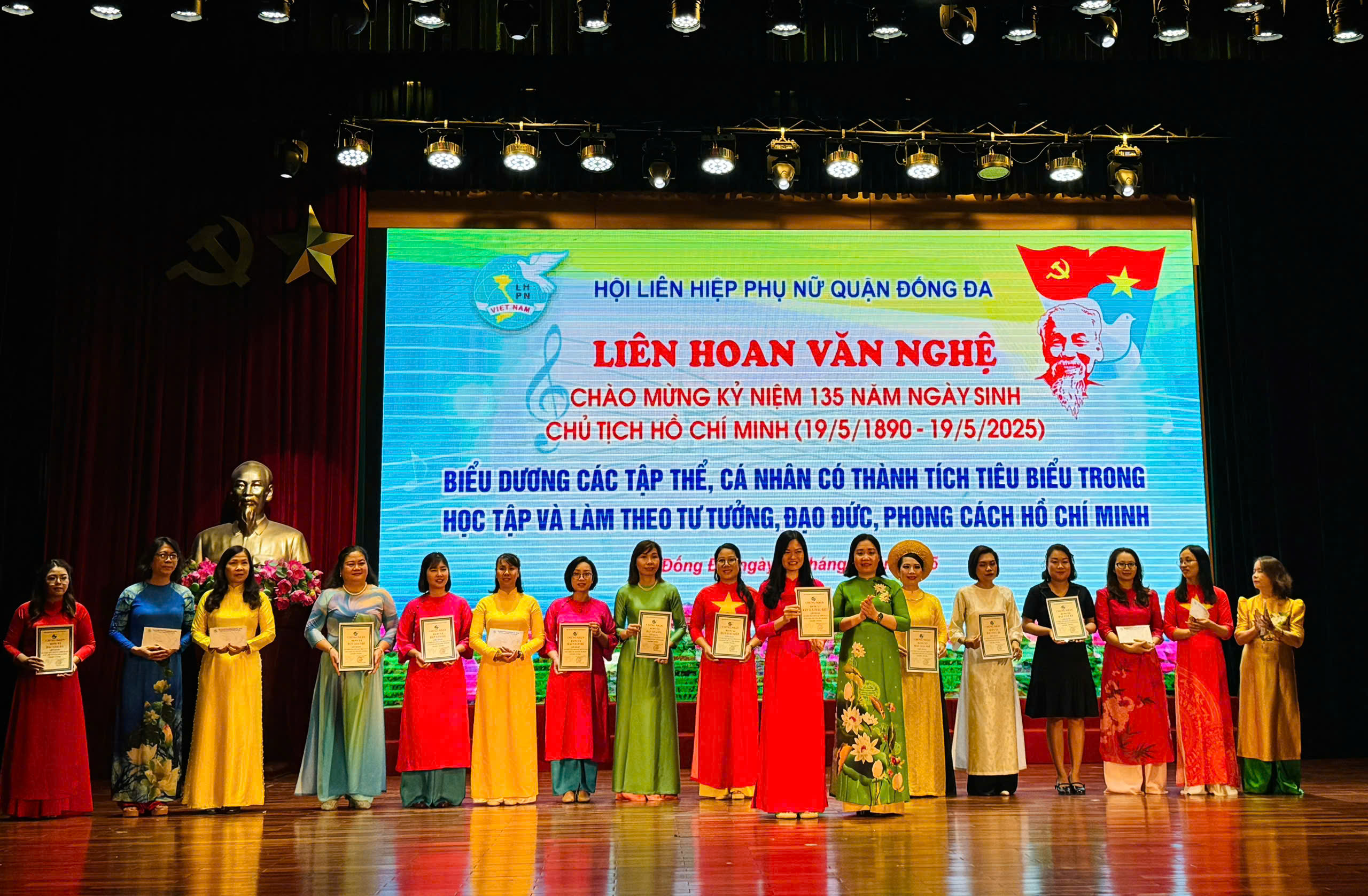 Hội LHPN Đống Đa thành công rực rỡ, nhiều dấu ấn với Liên hoan “Tiếng hát dâng Người” - ảnh 7