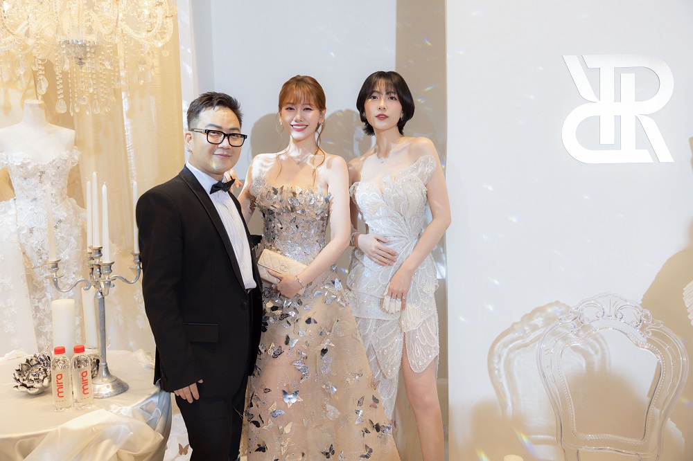 Người nổi tiếng lộng lẫy dự show thời trang - ảnh 20