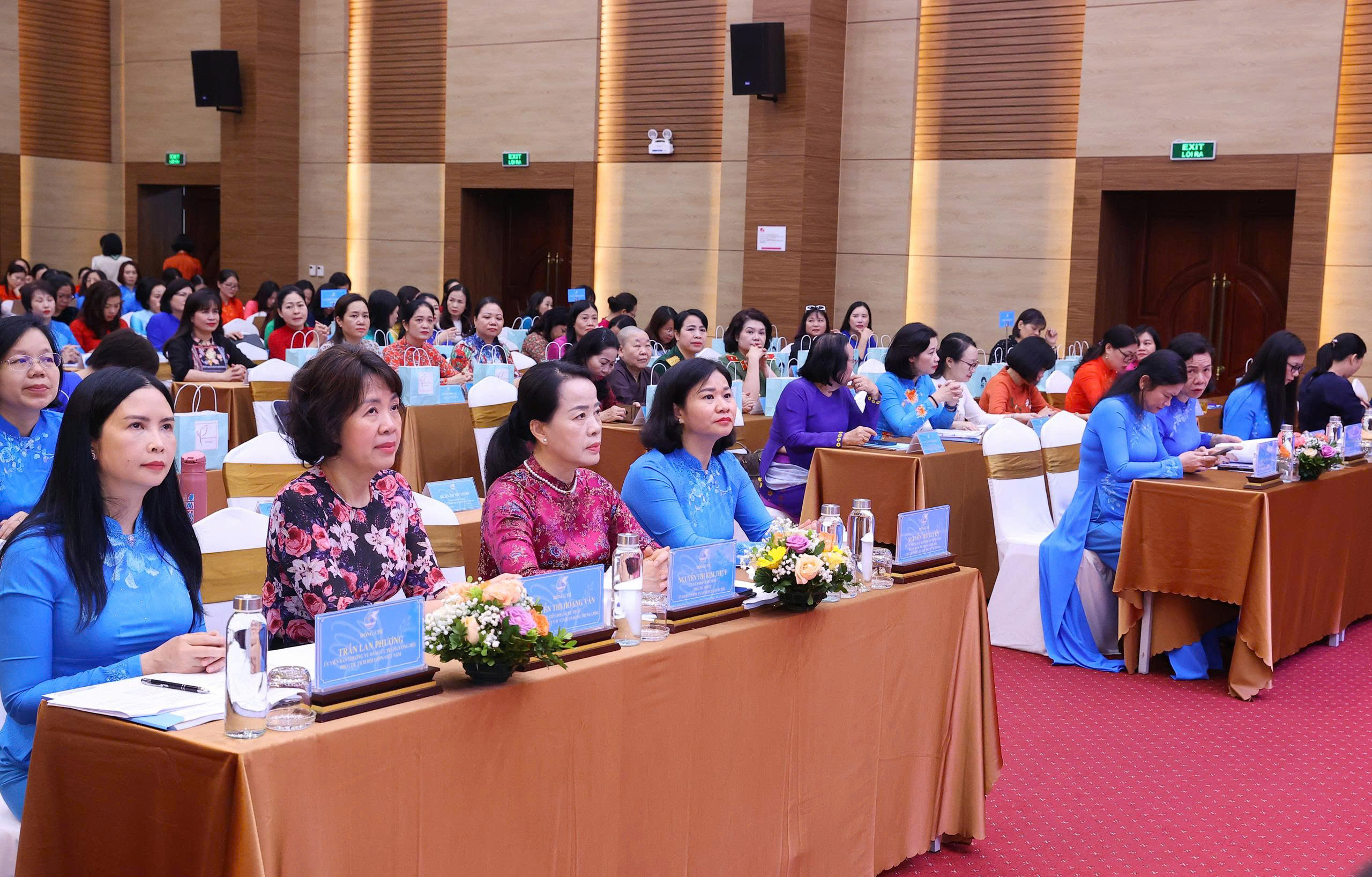 Khai mạc Hội nghị lần thứ 13 Ban Chấp hành TƯ Hội LHPN Việt Nam khóa XIII với nhiều nội dung quan trọng - ảnh 1