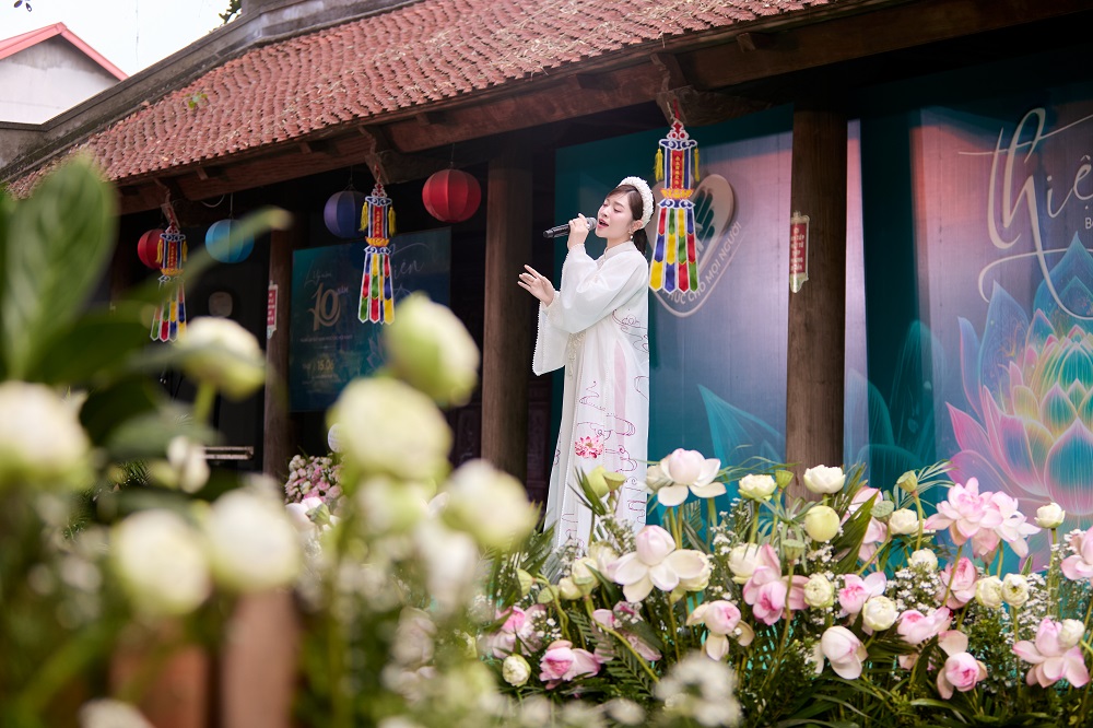 Sao mai Nguyễn Thu Hằng bền bỉ, lặng lẽ làm một việc suốt 10 năm khiến khán giả bất ngờ, thêm yêu mến - ảnh 4