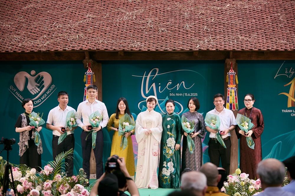 Sao mai Nguyễn Thu Hằng bền bỉ, lặng lẽ làm một việc suốt 10 năm khiến khán giả bất ngờ, thêm yêu mến - ảnh 1