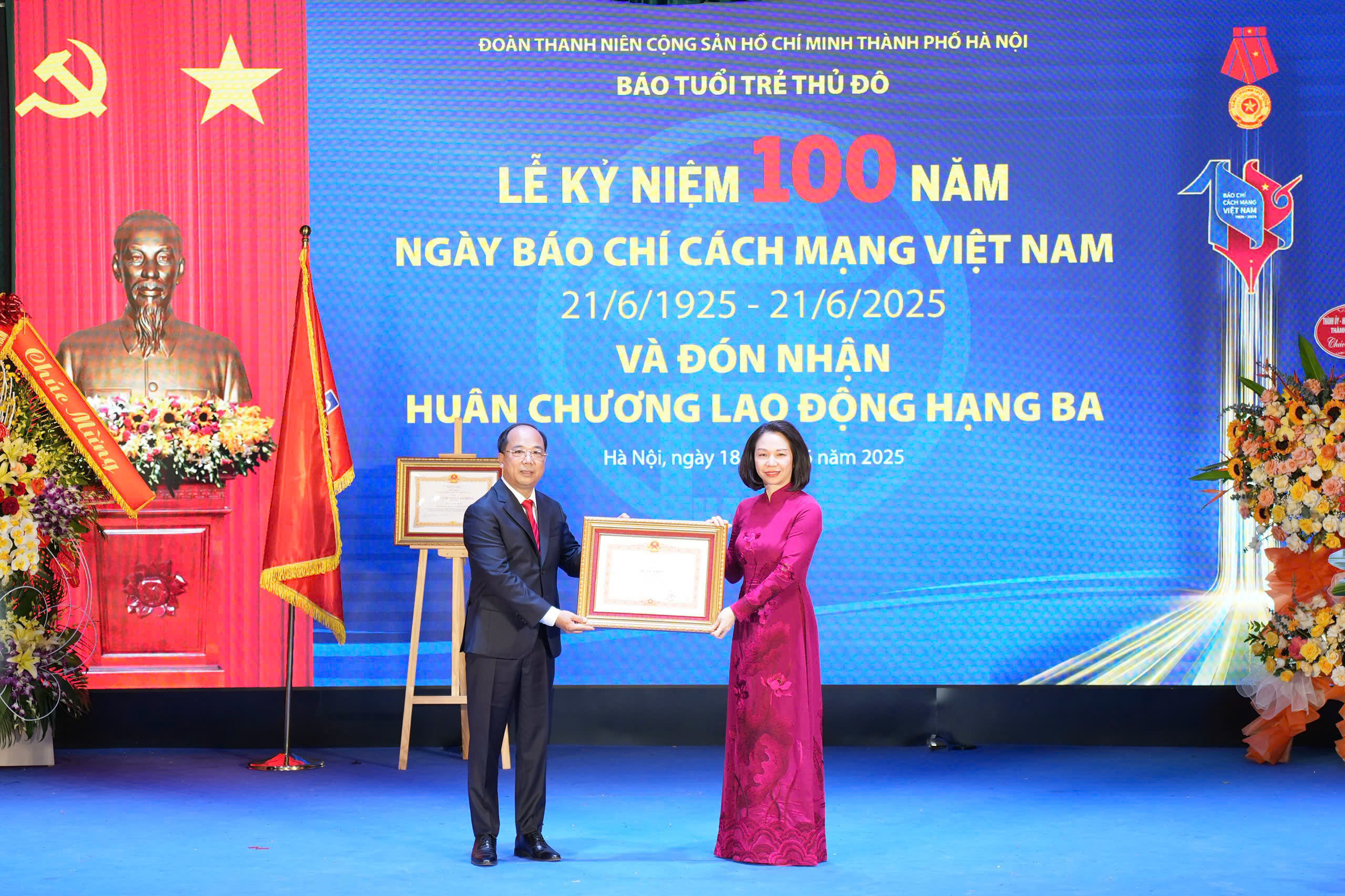 Báo Tuổi trẻ Thủ đô đón nhận Huân chương Lao động hạng Ba, khẳng định vai trò “ngọn đuốc” soi đường cho tuổi trẻ Thủ đô - ảnh 3