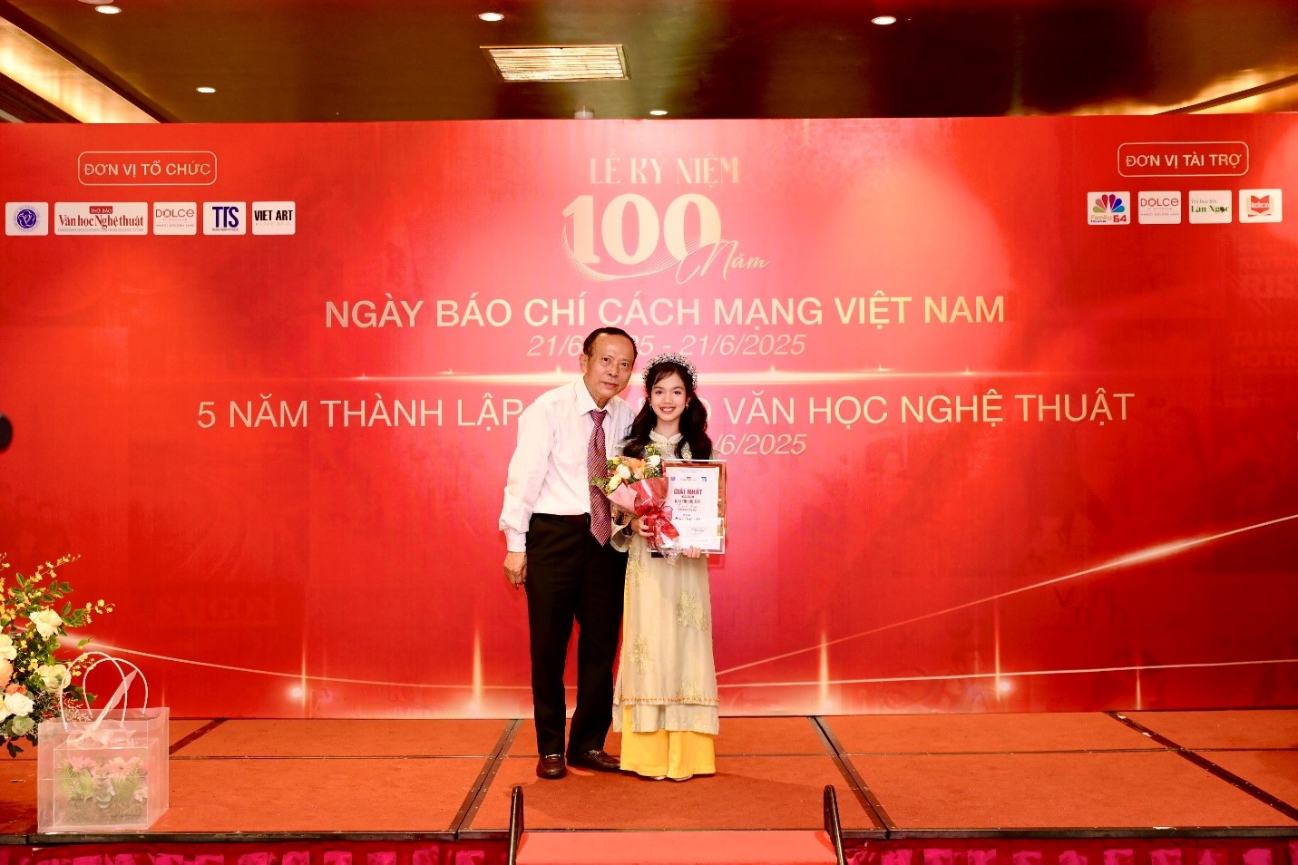 Điều thú vị về tác giả nhí đoạt giải Nhất cuộc thi “Báo chí lan tỏa tinh hoa, khơi nguồn sáng tạo” - ảnh 1
