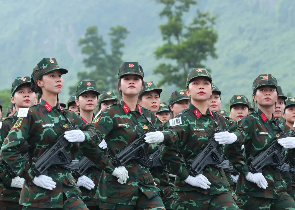 Hình ảnh khối nữ hợp luyện chuẩn bị Lễ diễu binh, diễu hành Kỷ niệm 80 năm Quốc khánh - ảnh 6