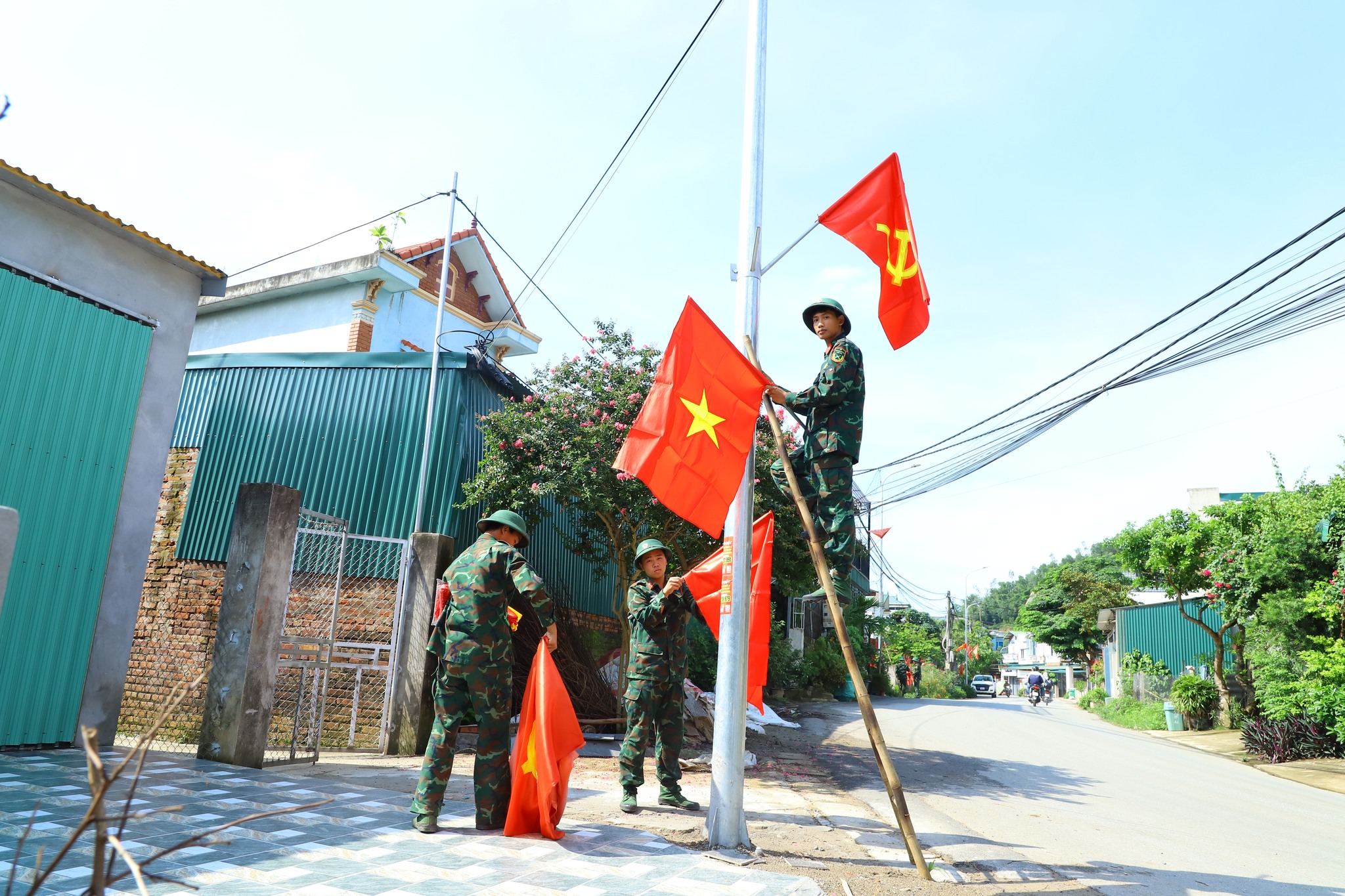 Xã Yên Xuân (mới) trang hoàng rực rỡ, sẵn sàng cho Lễ công bố Quyết định thành lập - ảnh 4