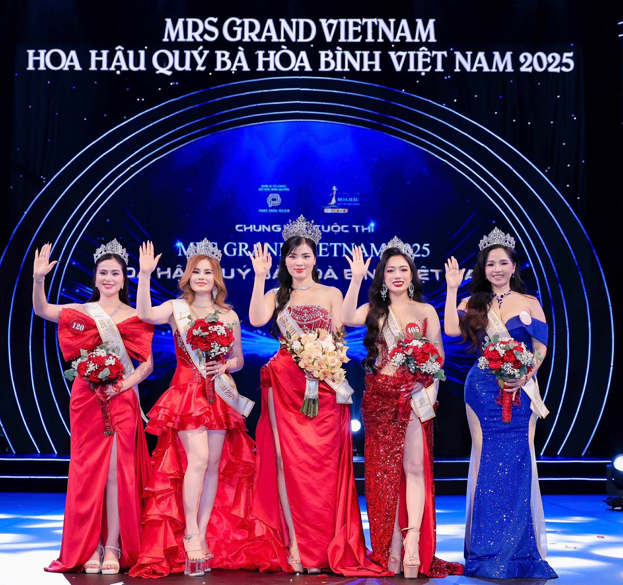 Profile “khủng” của nữ cán bộ ngành khoa học vừa đăng quang Mrs Grand Vietnam 2025 - ảnh 3