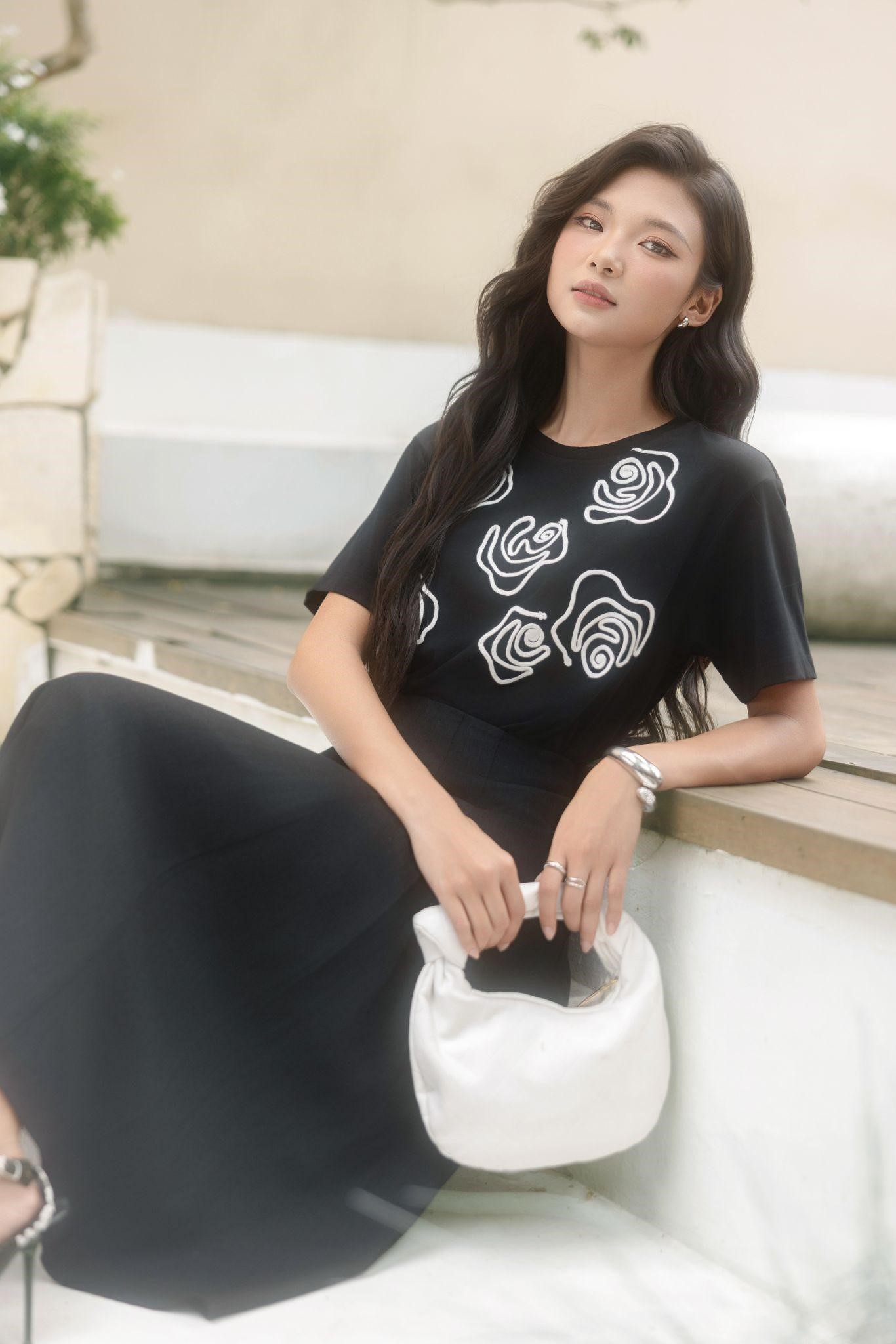 Những chiếc váy “hai tiêu chuẩn”: Nền nã ban ngày, quyến rũ đêm xuống - ảnh 7