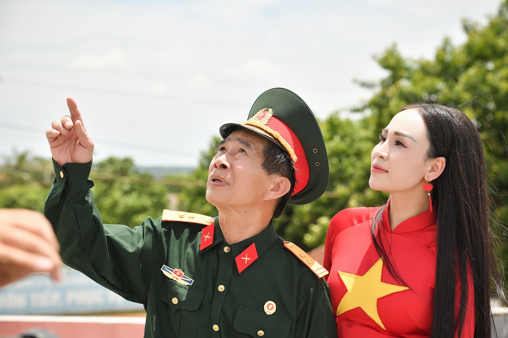 Sao Mai Khánh Ly tri ân các anh hùng liệt sĩ với MV “Còn mãi với non sông” - ảnh 2