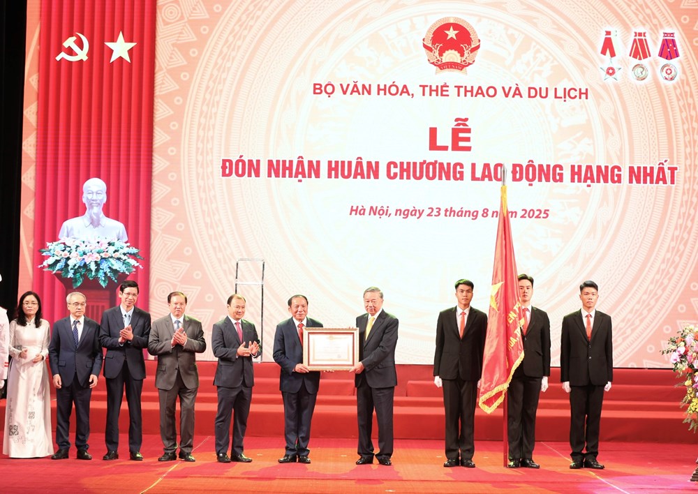 Tổng Bí thư Tô Lâm: “Văn hóa xây nên dáng hình của dân tộc” - ảnh 5