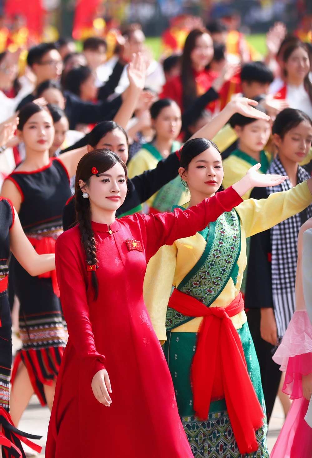 Sao mai Nguyễn Thu Hằng kể tim đập bồi hồi, khóe mắt rưng rưng khi hát ở Lễ kỷ niệm 80 năm Quốc khánh 2/9 - ảnh 6