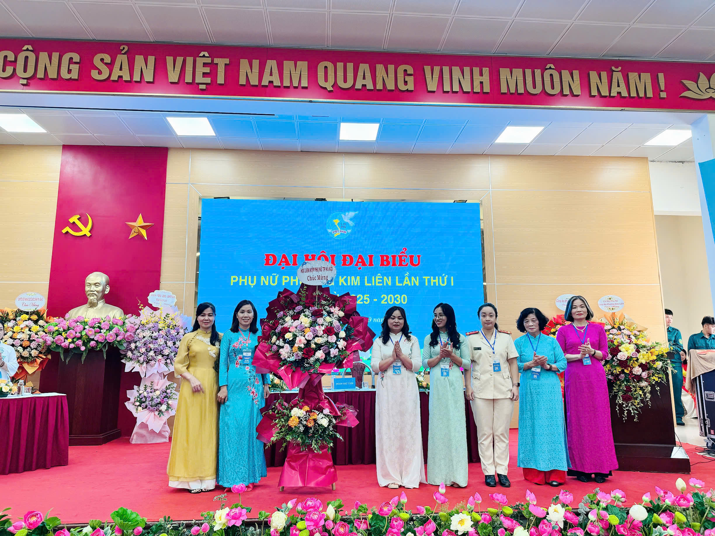 Hội PN phường Kim Liên phấn đấu hỗ trợ phụ nữ phát triển toàn diện đáp ứng yêu cầu kỷ nguyên mới - ảnh 3