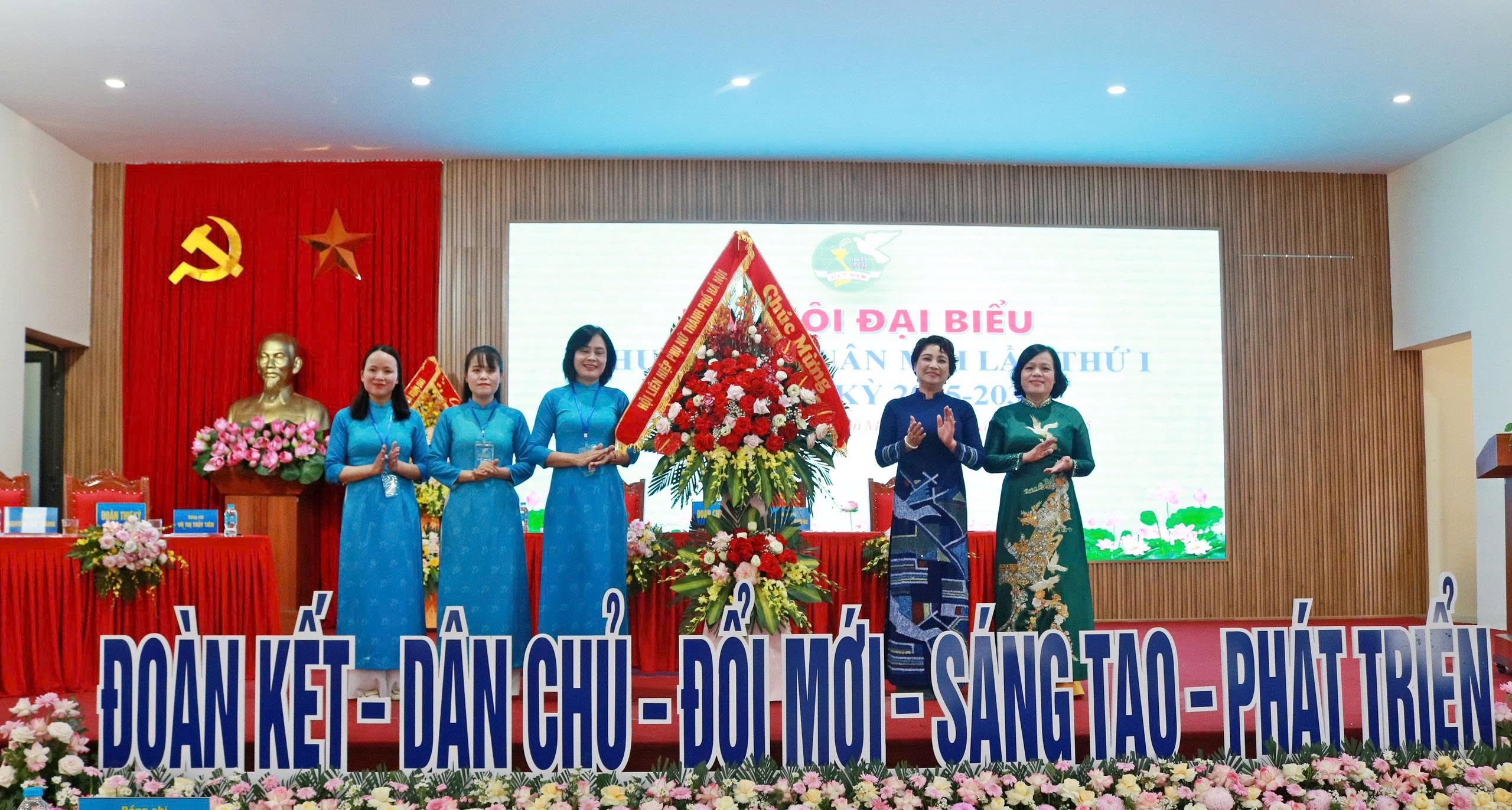 Phụ nữ Xuân Mai đoàn kết, sáng tạo, phát huy sức mạnh trong giai đoạn phát triển mới - ảnh 4