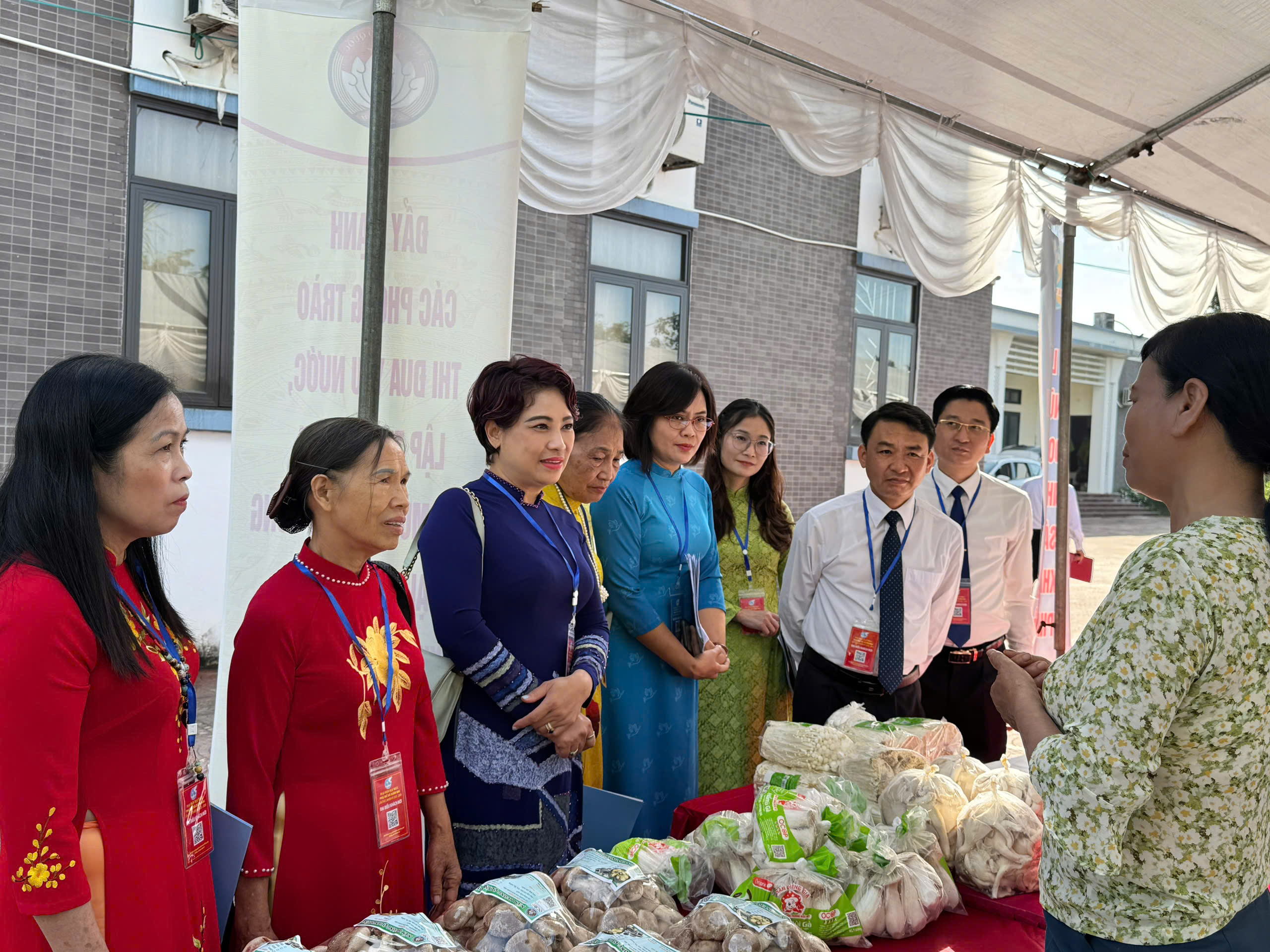 Phụ nữ Xuân Mai đoàn kết, sáng tạo, phát huy sức mạnh trong giai đoạn phát triển mới - ảnh 7