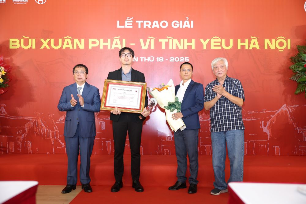 Nhạc sĩ Trần Tiến được vinh danh Giải thưởng Lớn Giải Bùi Xuân Phái- Vì tình yêu Hà Nội 2025  - ảnh 6