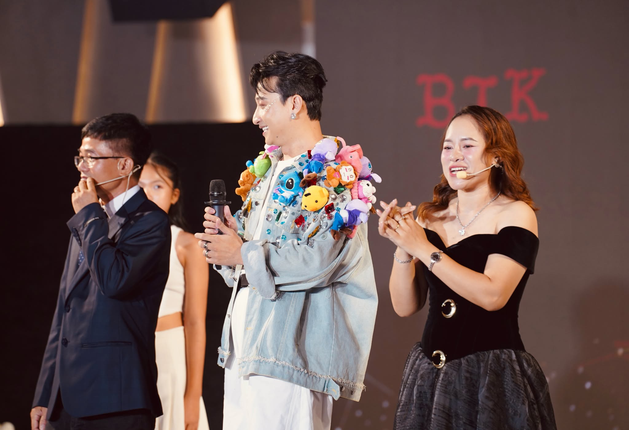 “Em bé chất” làm vedette, khuấy động sàn diễn thời trang nhí - ảnh 14