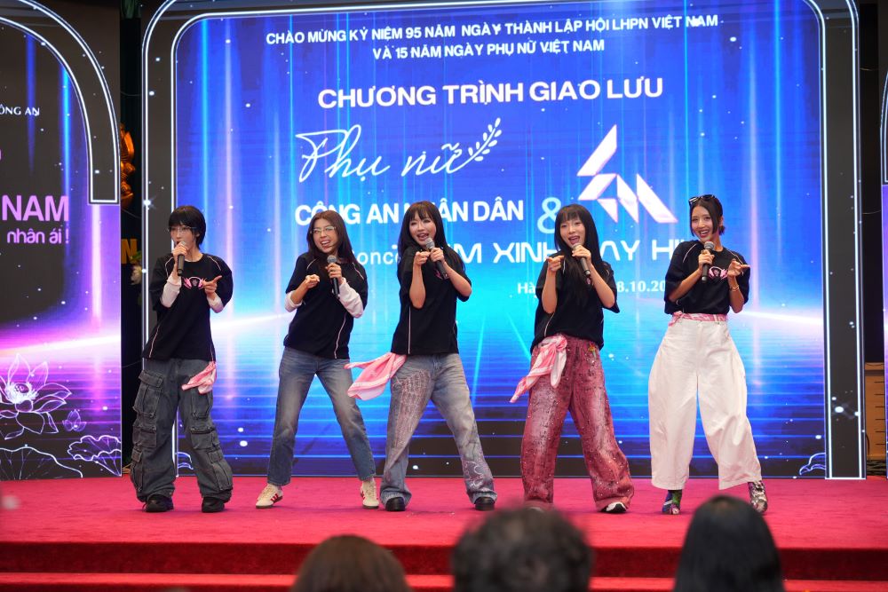 Vũ Trụ “Say Hi” trao tặng 1 tỷ đồng, đồng hành Hội PN Bộ Công An hỗ trợ khắc phục thiệt hại bão lũ - ảnh 5