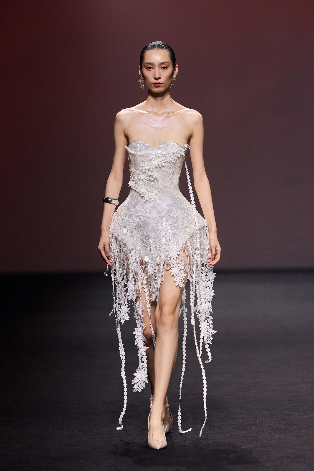 Mãn nhãn ngắm bộ sưu tập đậm văn hóa Việt của NTK Thanh Hương Bùi tại Shanghai Fashion Week SS26 - ảnh 8