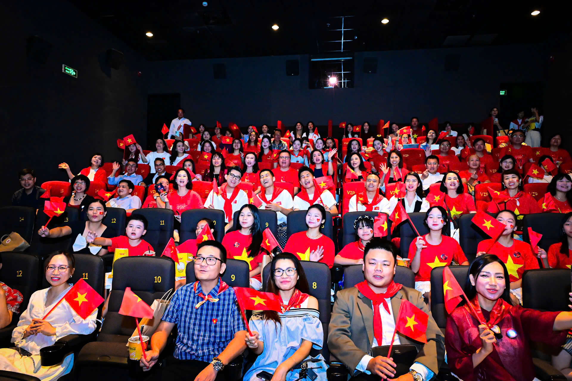 “Tổ Quốc Trong Tim: The Concert Film”, hơn cả một bộ phim đó là sứ mệnh tiếp tục lan tỏa tình yêu Tổ quốc - ảnh 2