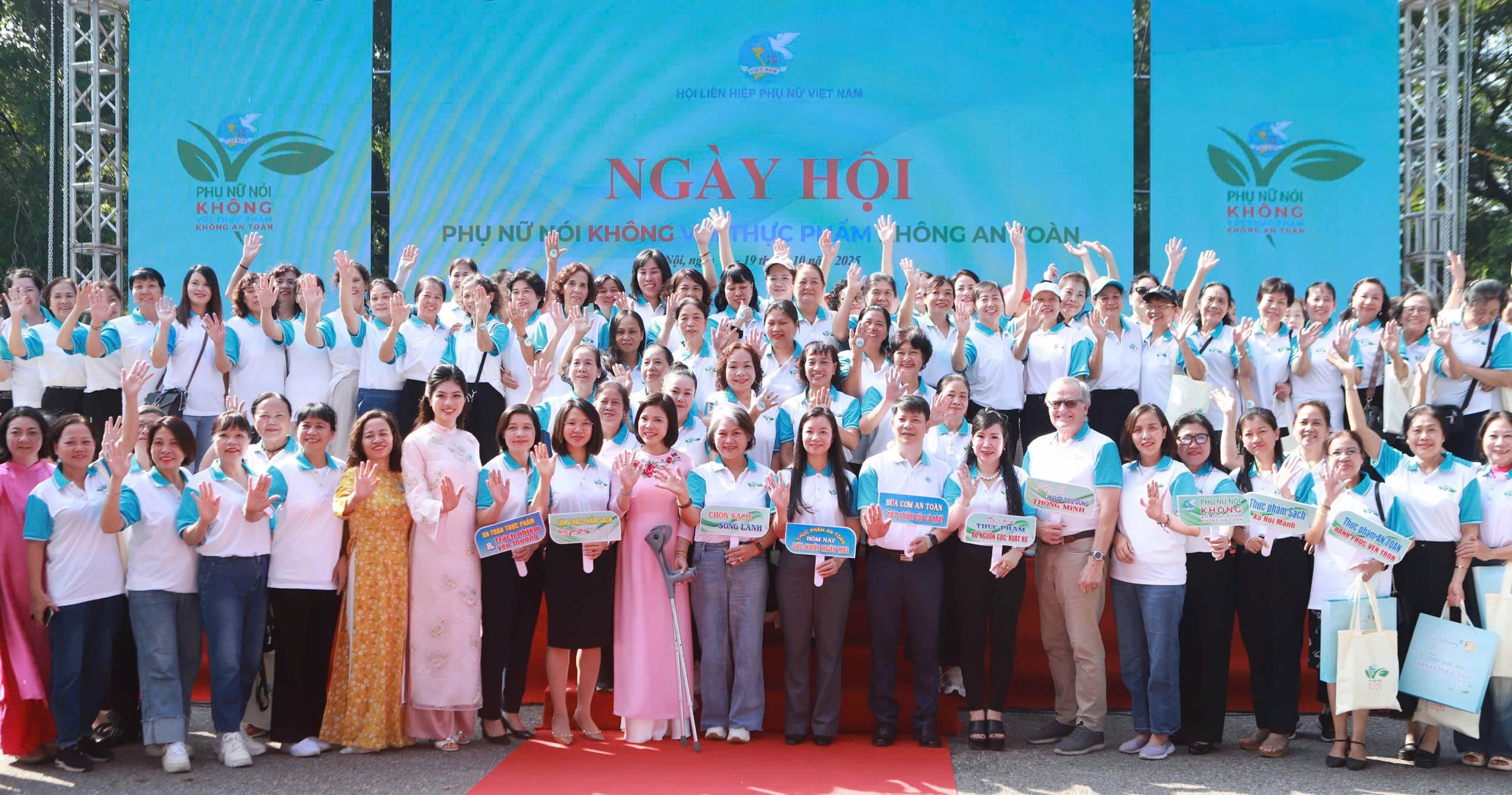 Phụ nữ Việt Nam lan tỏa thông điệp “Nói không với thực phẩm không an toàn”, vì sức khỏe và môi trường xanh - ảnh 7