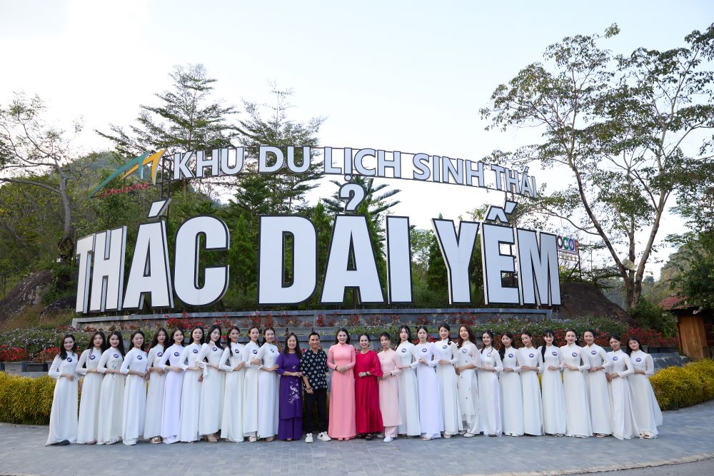 Thí sinh Hoa hậu du lịch dân tộc Việt Nam 2025 hội tụ, tham quan các danh thắng bậc nhất Mộc Châu - ảnh 9