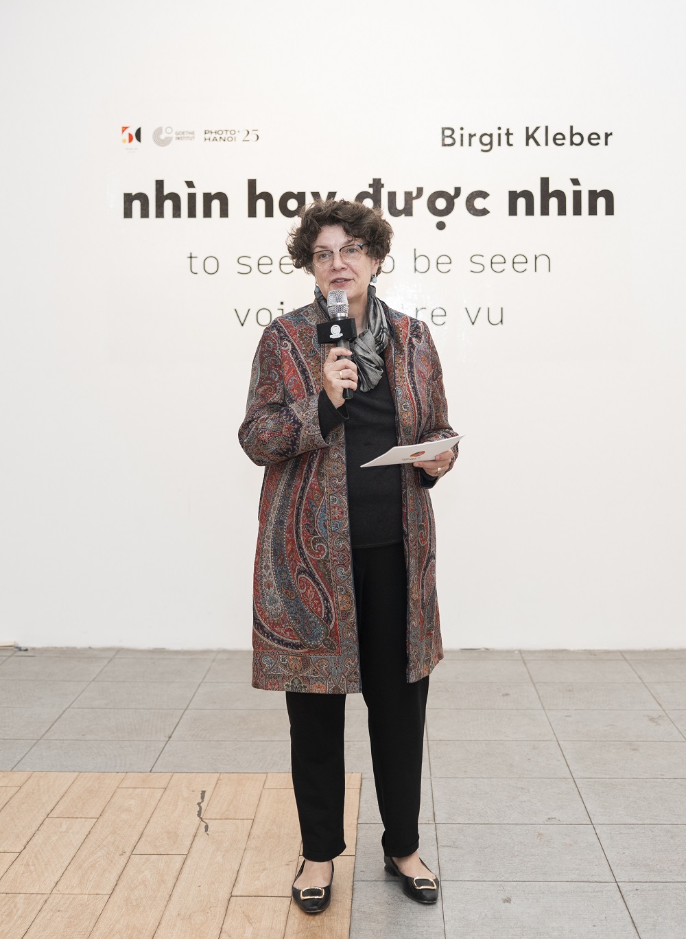 Nữ nhiếp ảnh gia người Đức nổi tiếng Birgit Kleber và dấu ấn mạnh mẽ với triển lãm chân dung tại Hà Nội - ảnh 2
