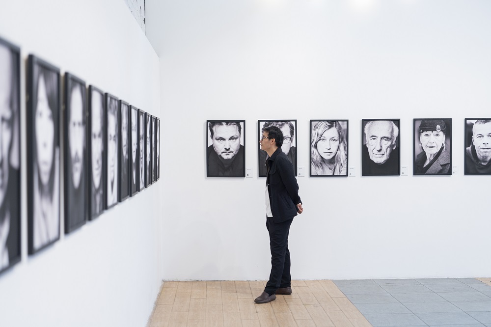 Nữ nhiếp ảnh gia người Đức nổi tiếng Birgit Kleber và dấu ấn mạnh mẽ với triển lãm chân dung tại Hà Nội - ảnh 4