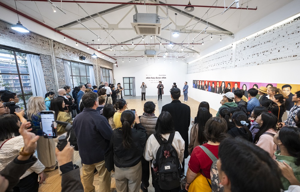 Nữ nhiếp ảnh gia người Đức nổi tiếng Birgit Kleber và dấu ấn mạnh mẽ với triển lãm chân dung tại Hà Nội - ảnh 3