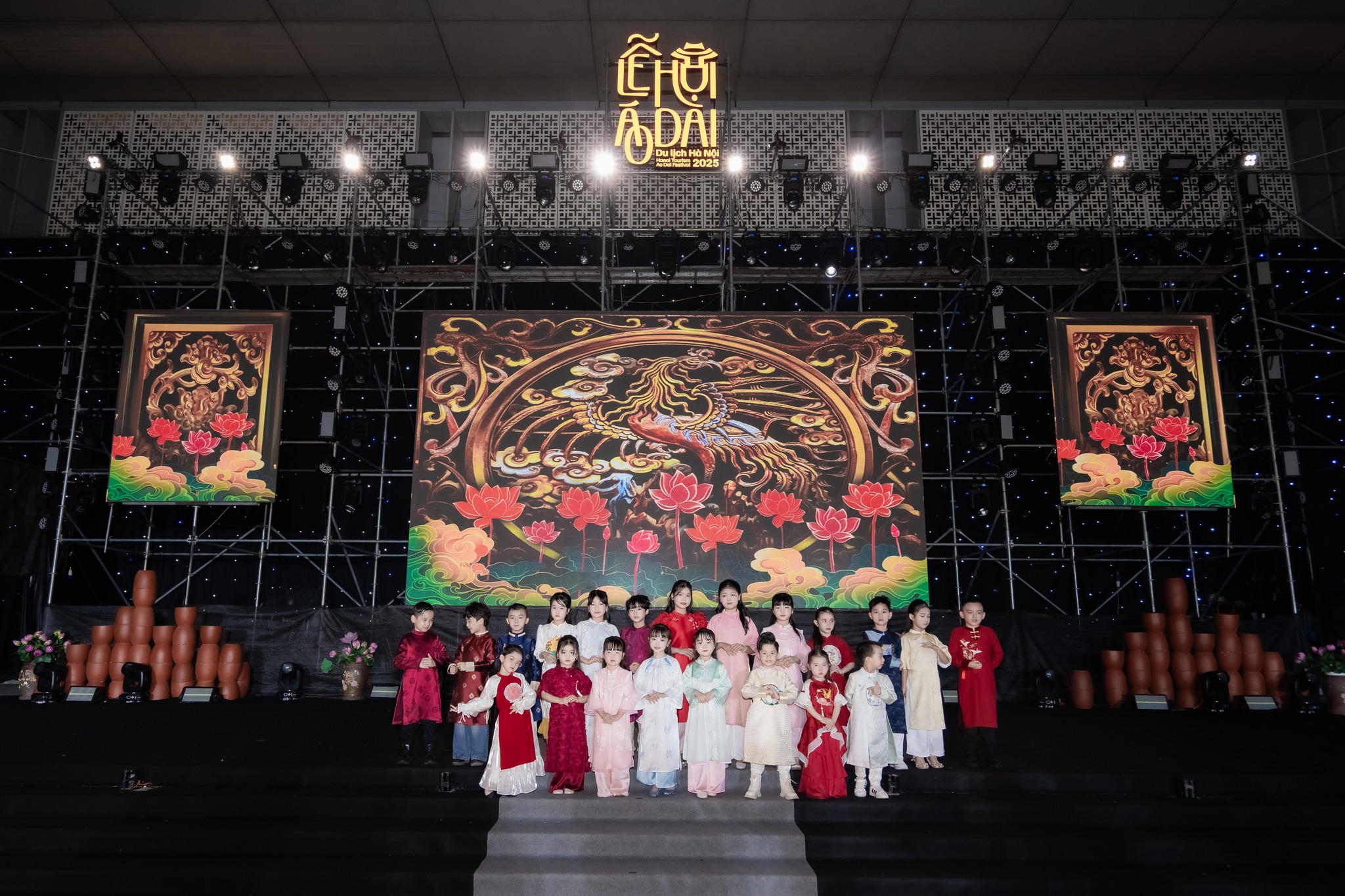 Lễ hội Áo dài Du lịch Hà Nội năm 2025 góp phần đưa Áo dài trở thành “Đại sứ du lịch”  - ảnh 8