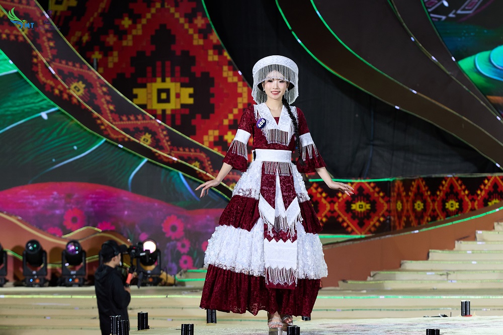 Đêm Chung Kết Hoa hậu Du lịch Dân tộc Việt Nam 2025- ngày hội sắc màu văn hóa các dân tộc Việt Nam - ảnh 9