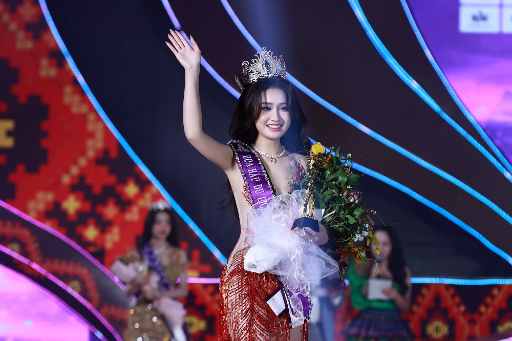 Đêm Chung Kết Hoa hậu Du lịch Dân tộc Việt Nam 2025- ngày hội sắc màu văn hóa các dân tộc Việt Nam - ảnh 11