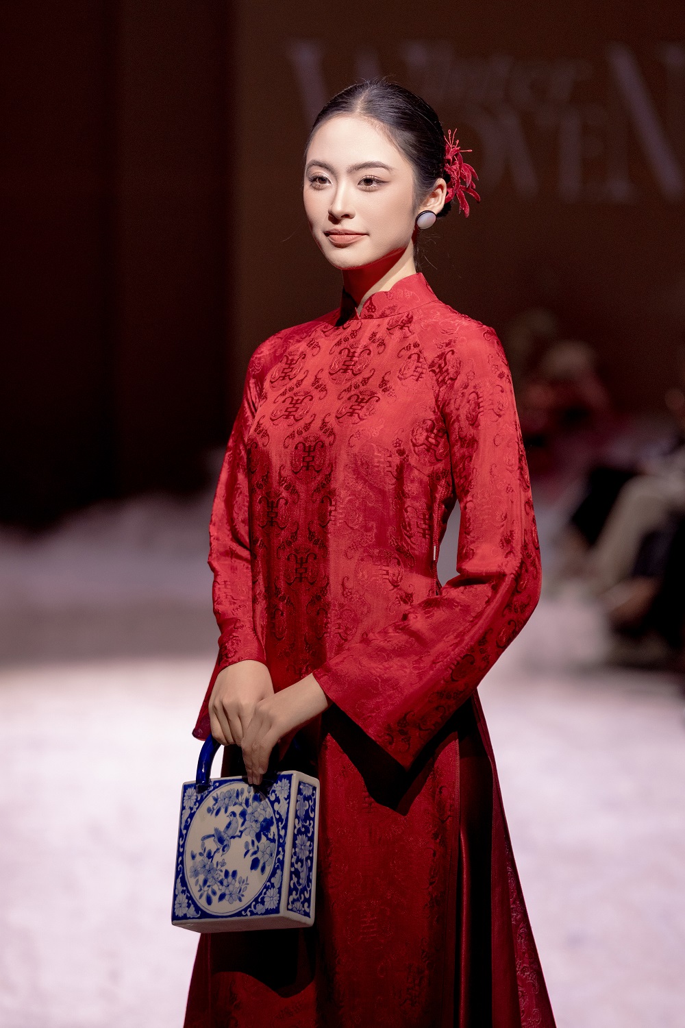 “Vũ trụ mỹ nhân VFC” và dàn Hoa hậu, Á hậu hội tụ ở show thời trang 'Interwoven' - ảnh 9