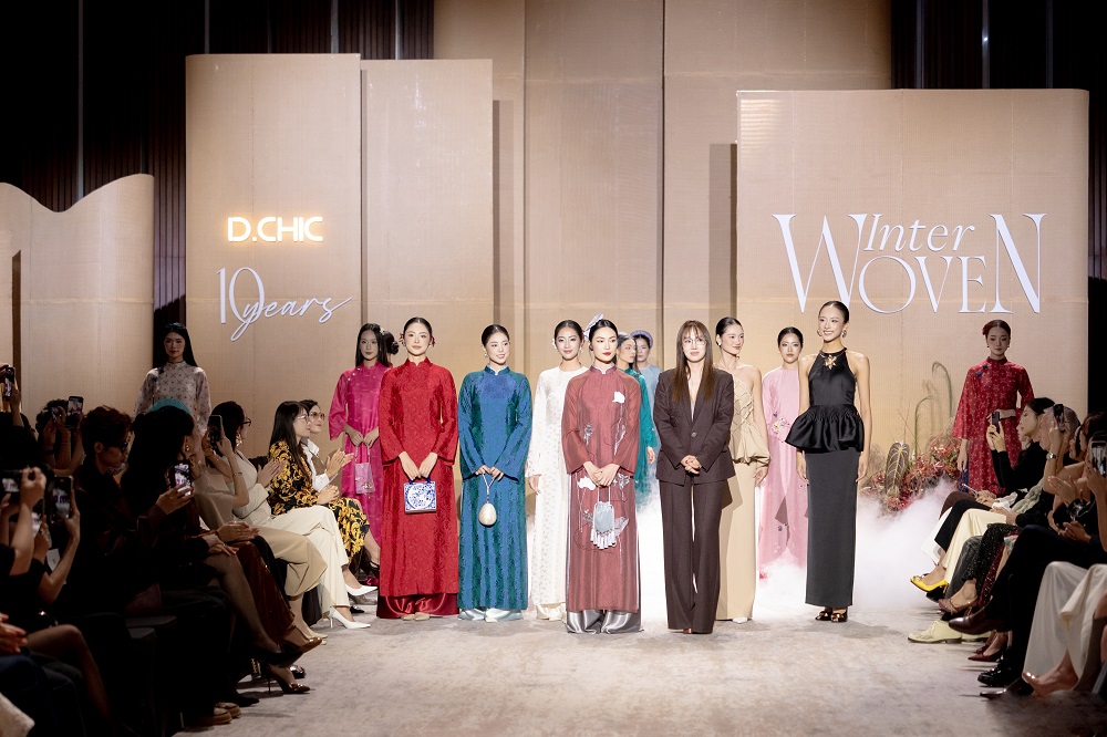 “Vũ trụ mỹ nhân VFC” và dàn Hoa hậu, Á hậu hội tụ ở show thời trang 'Interwoven' - ảnh 7