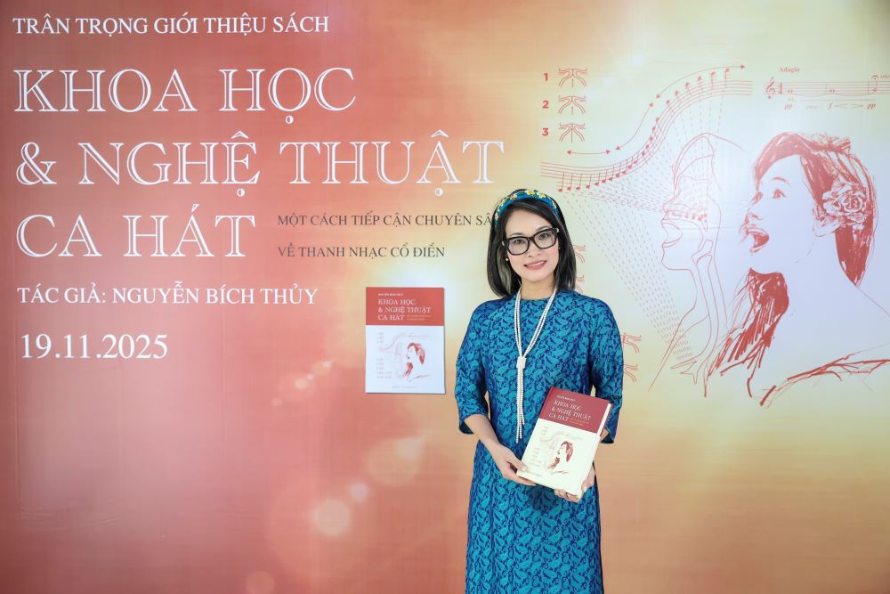 Giảng viên thanh nhạc, nghệ sĩ Opera Bích Thủy ra mắt sách quý về sư phạm thanh nhạc ở Việt Nam  - ảnh 2