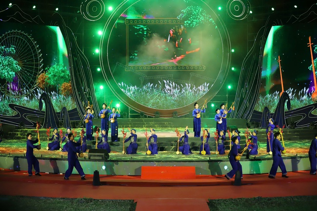 Khai mạc Tuần Đại đoàn kết các dân tộc - Di sản Văn hóa Việt Nam: Đoàn kết một lòng – Hướng về Miền Trung - ảnh 5