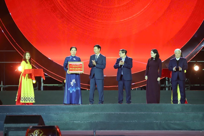 Khai mạc Tuần Đại đoàn kết các dân tộc - Di sản Văn hóa Việt Nam: Đoàn kết một lòng – Hướng về Miền Trung - ảnh 6