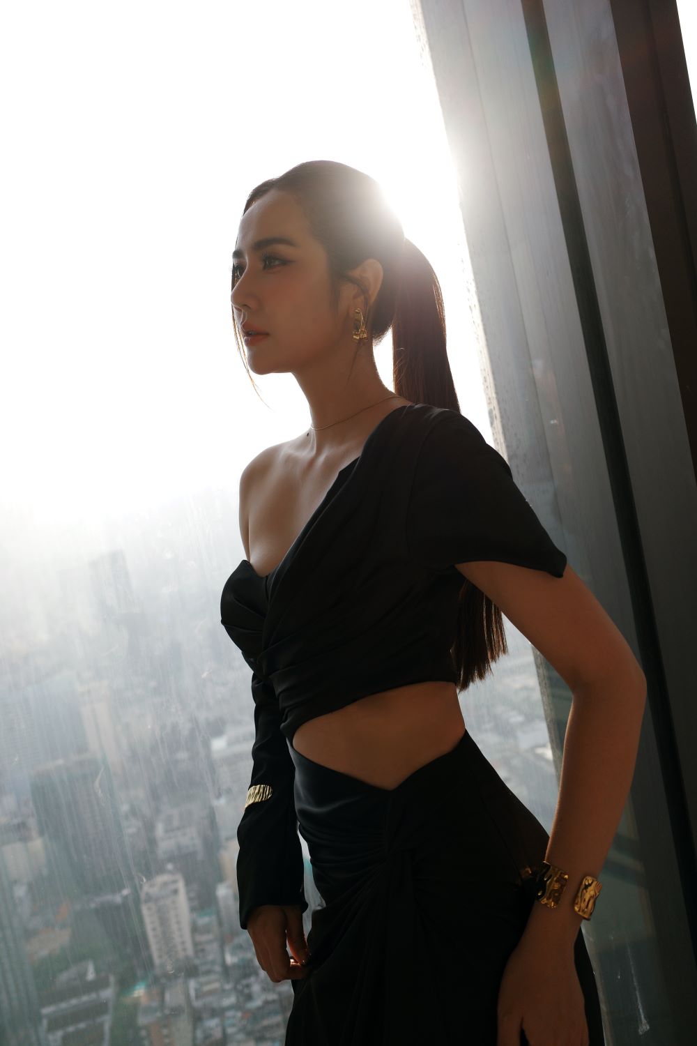 Phan Minh Huyền đẹp từng milimet khi diện đồ dạ hội - ảnh 5