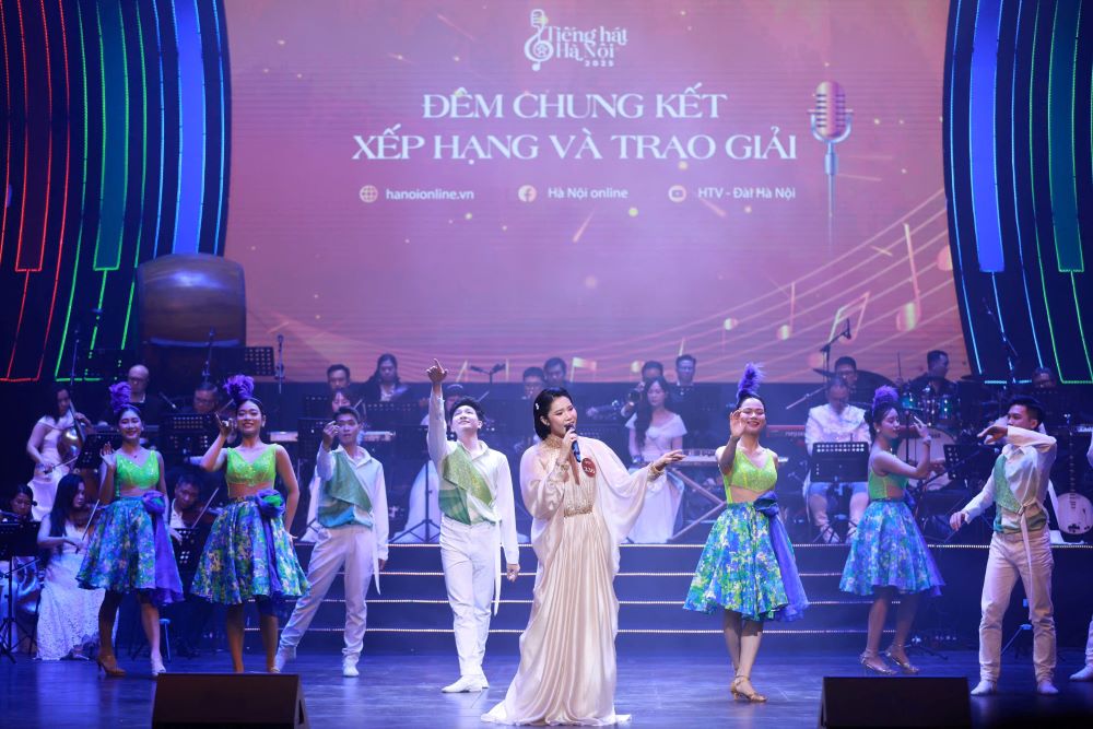 Đào Lê Phương Chi giành giải Quán quân “Tiếng hát Hà Nội” 2025 khép lại mùa giải đầy cảm xúc - ảnh 3