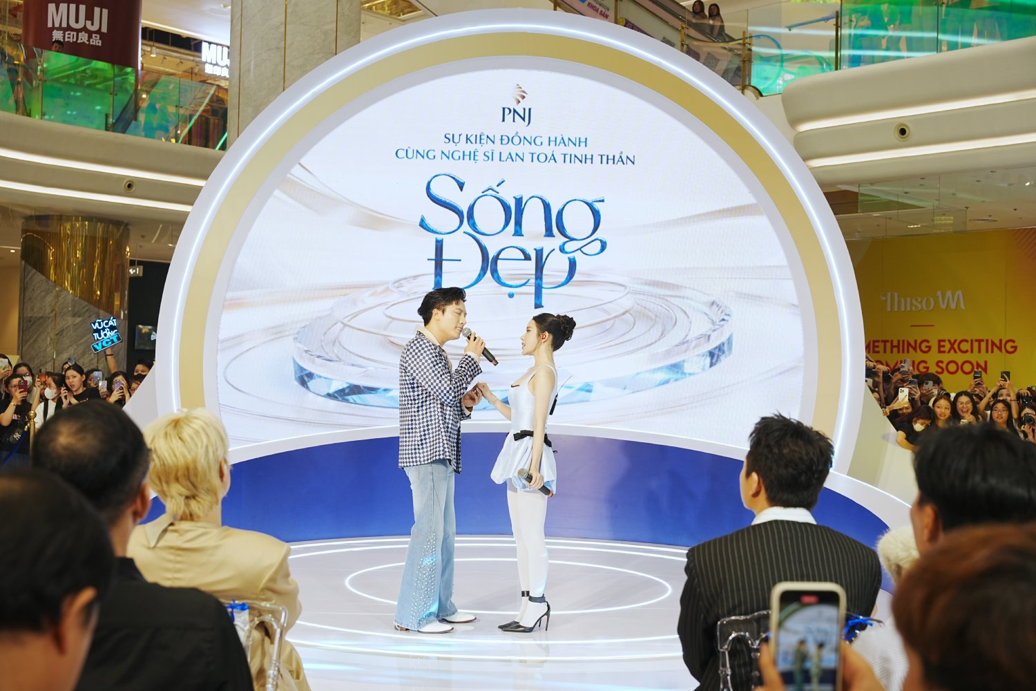 Ca sĩ Anh Tú - LyLy và loạt nghệ sĩ nổi tiếng hội tụ kể câu chuyện “có nhau” - ảnh 1