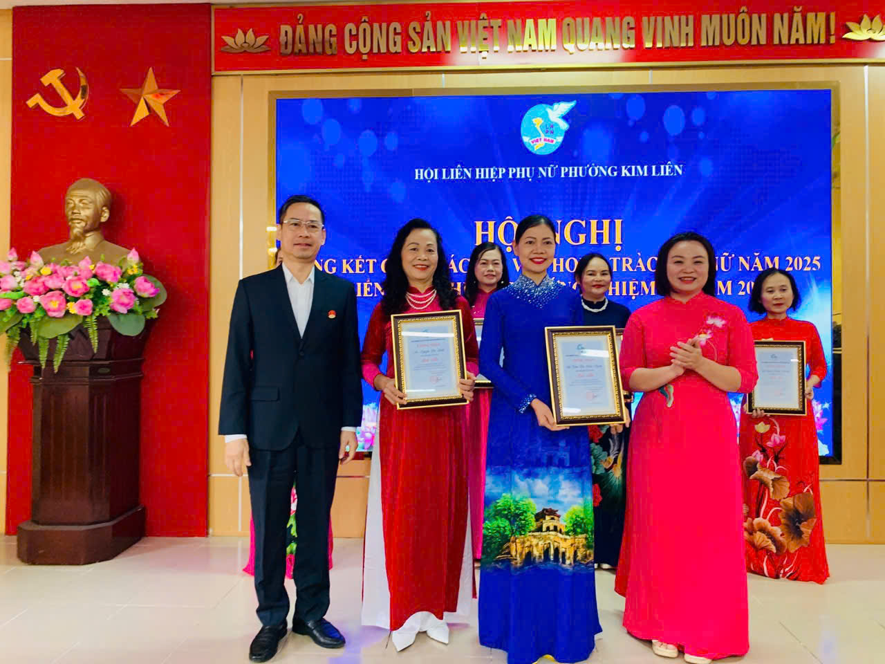 Hội LHPN phường Kim Liên hoàn thành xuất sắc nhiệm vụ năm 2025, quyết tâm thực hiện thắng lợi mục tiêu chuyển đổi số trong giai đoạn tới  - ảnh 4