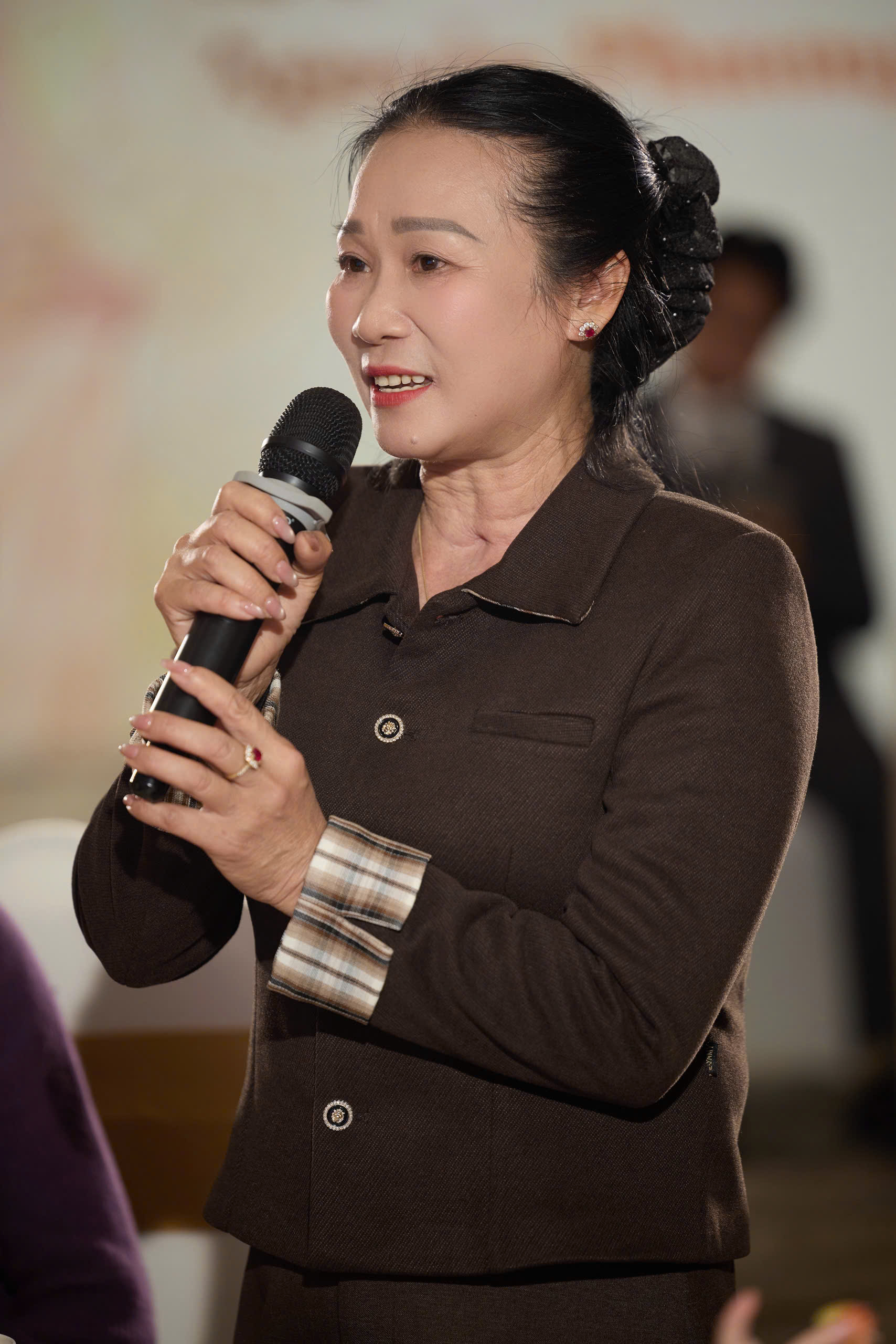 Giải Nhất dòng nhạc Thính phòng Tiếng hát Hà Nội 2025 Nguyễn Phương Anh hạnh phúc vì có “bệ đỡ” gia đình - ảnh 9