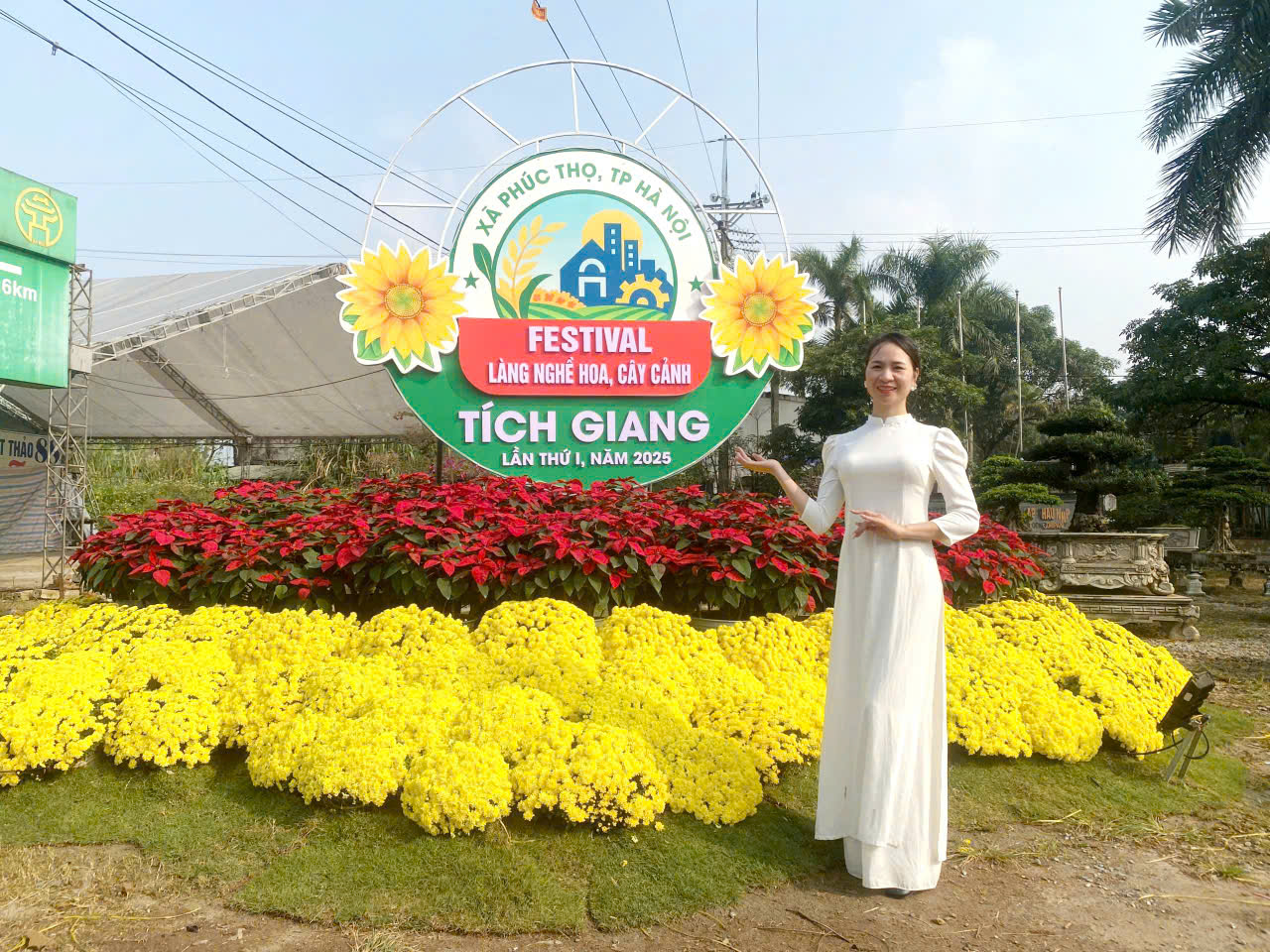 Cô giáo mầm non Dương Thanh Huyền: Mong người trẻ tham gia phát triển làng nghề cây cảnh của quê hương  - ảnh 2