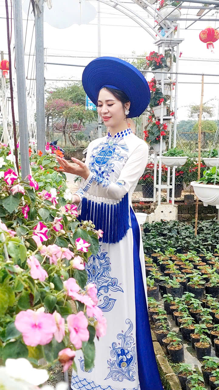 Cô giáo mầm non Dương Thanh Huyền: Mong người trẻ tham gia phát triển làng nghề cây cảnh của quê hương  - ảnh 1