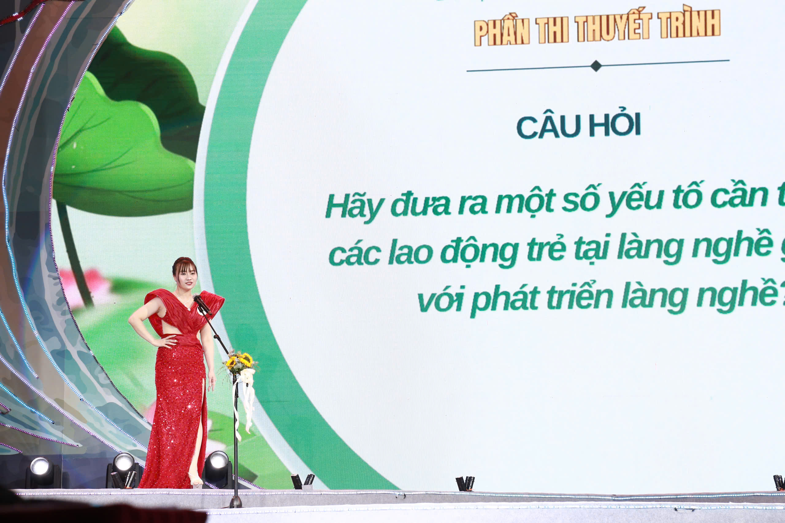 Top 20 thí sinh Nữ Đại sứ du lịch làng nghề Hà Nội 2025 lộng lẫy, kiêu sa với dạ hội  - ảnh 12