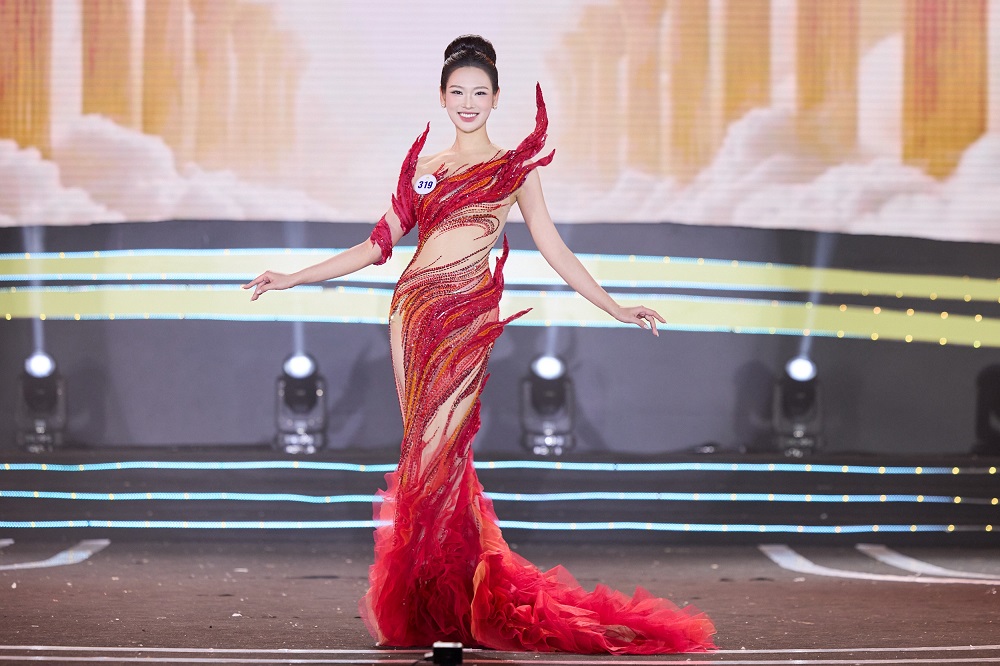 Cô gái Hà Nội đang theo học Thạc sĩ đăng quang Hoa hậu Du lịch Việt Nam 2026 - ảnh 6