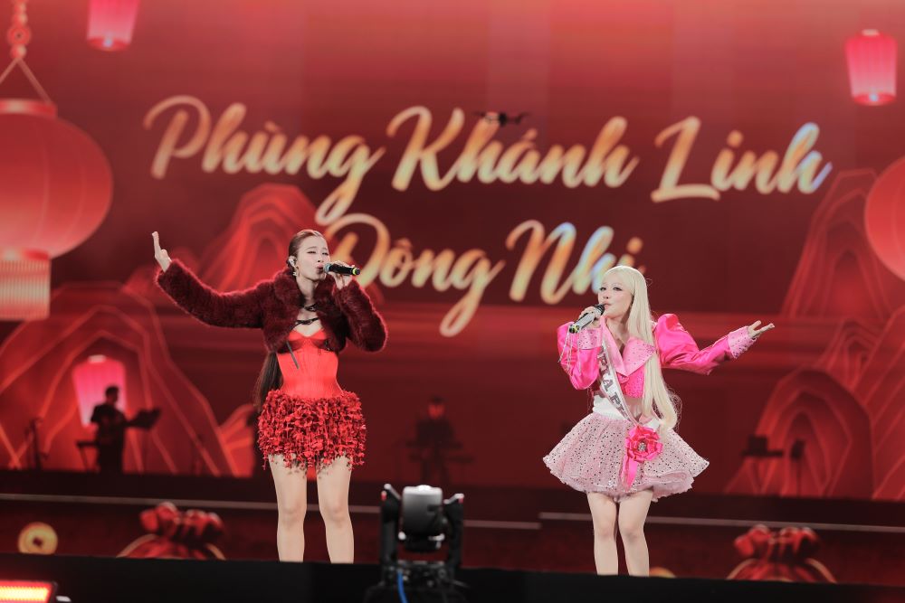 Phùng Khánh Linh đẹp ma mị, quyến rũ bên dàn sao đình đám tại GENFest - ảnh 3