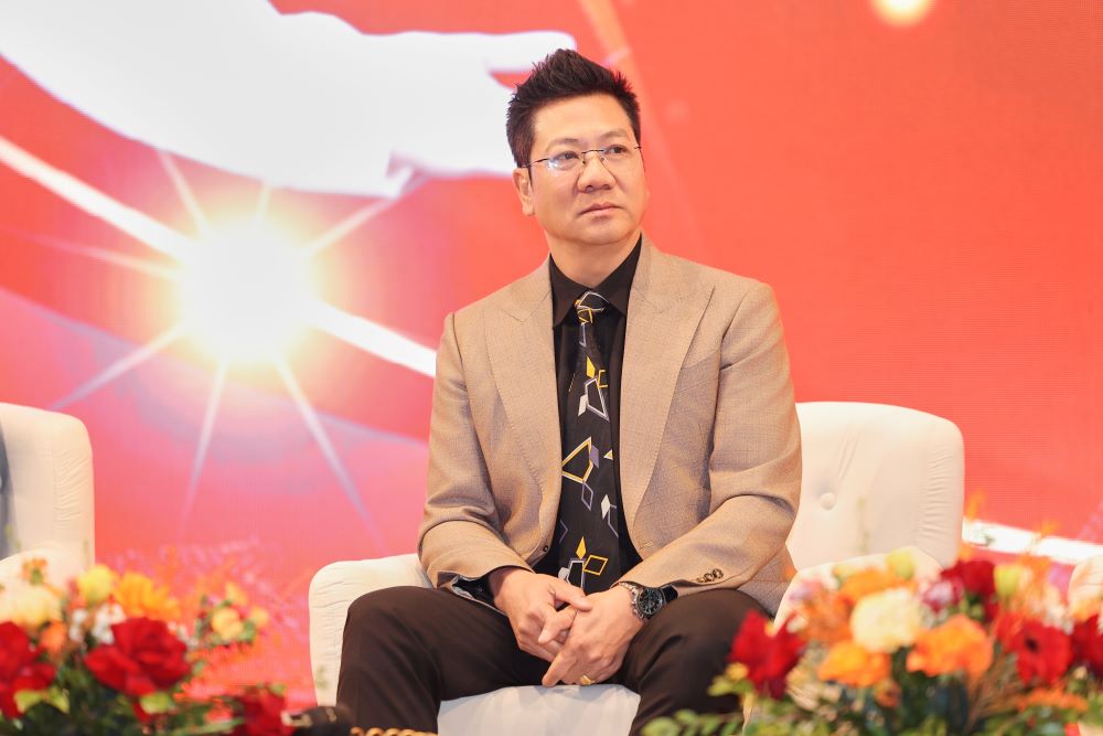 NSND Quốc Hưng kết hợp nhạc sĩ Nguyễn Thành Trung thực hiện bản trường ca “Đất nước hôm nay” chào mừng Đại hội Đảng XIV - ảnh 2