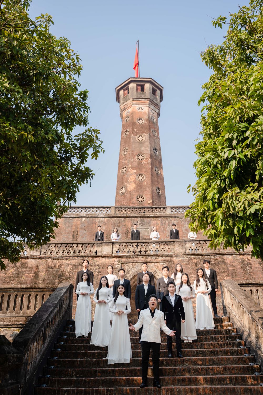 NSND Quốc Hưng kết hợp nhạc sĩ Nguyễn Thành Trung thực hiện bản trường ca “Đất nước hôm nay” chào mừng Đại hội Đảng XIV - ảnh 6