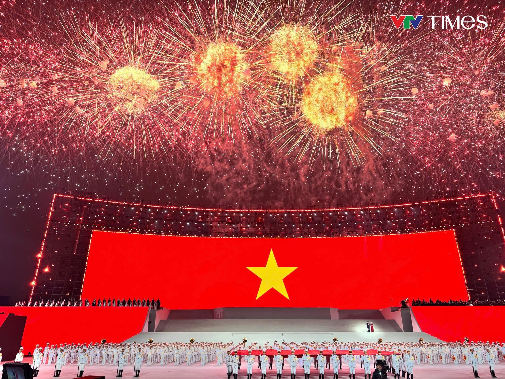 Dưới lá cờ vẻ vang của Đảng: khẳng định niềm tin vào cơ đồ rực rỡ của Tổ quốc bằng ngôn ngữ nghệ thuật  - ảnh 3